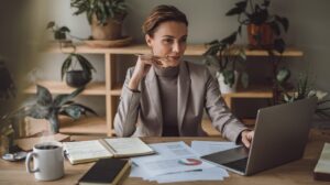 How to manage finances during a divorce